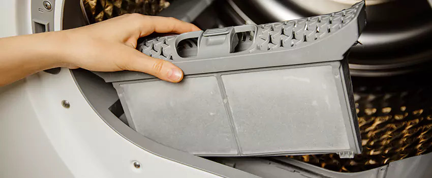 Signs Of A Clogged Dryer Lint Trap in Scottsbluff, Nebraska